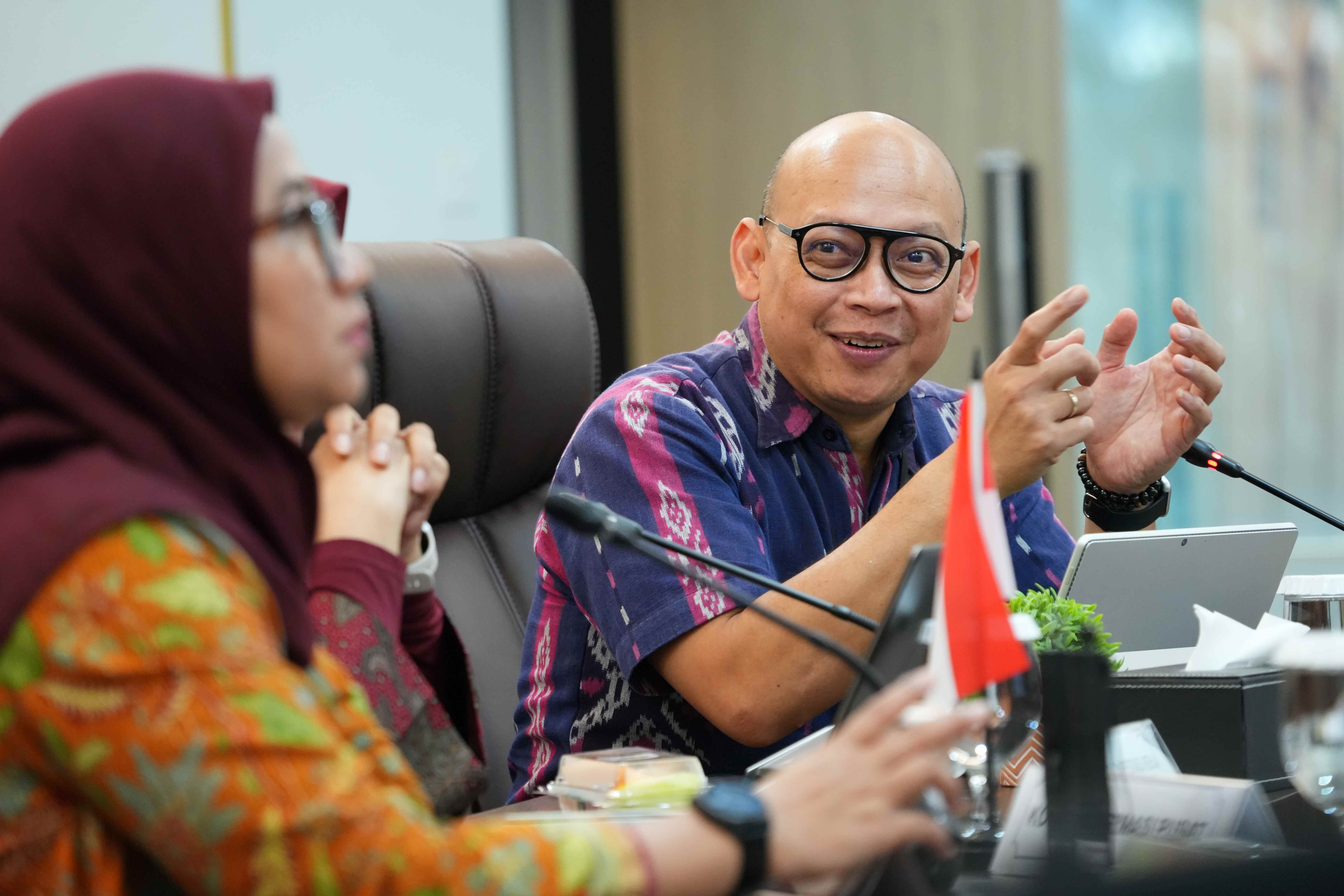 Taksi haydovchisi bilan rus pornosini tomosha qiling Uchinchi trimestrda homilador ayollar uchun jinsiy pozitsiyalar